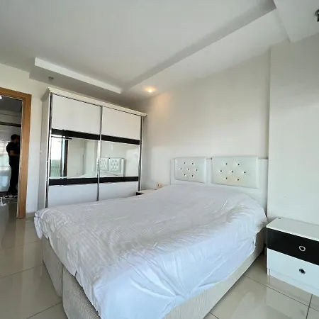 Crystal Park Apartament *